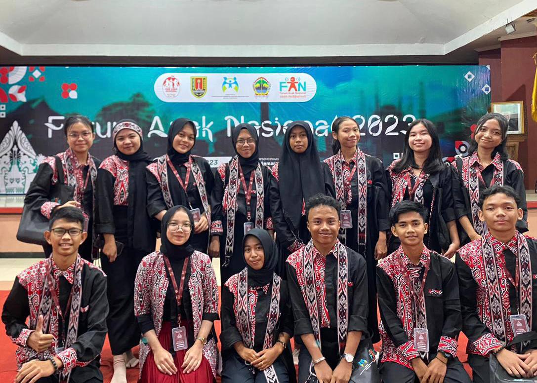 Perwakilan Forum Anak Kabupaten Sanggau mengikuti Rangkaian Kegiatan Pertemuan Forum Anak Nasional dan Hari Anak Nasional Tahun 2023 di Kota Semarang